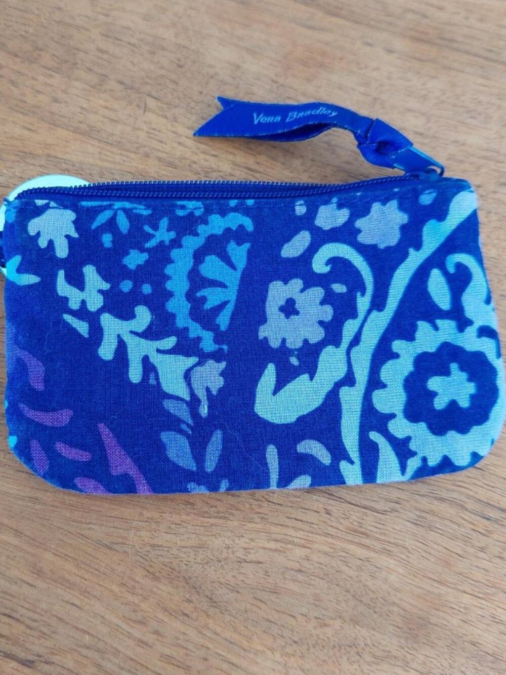 Vera Bradley blue and white floral and paisley patterned keychain purse #verabra